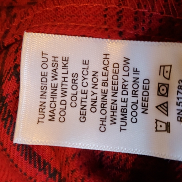 Maurices plaid flannel button down shirt size Medium *NWT - Picture 11 of 12